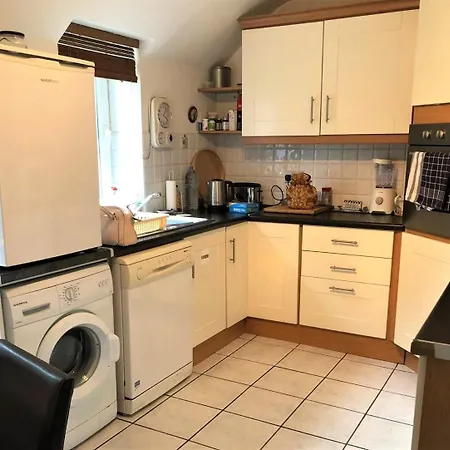 2 Bedroom Harbour View In Кинсэйл