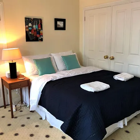 2 Bedroom Harbour View In Kinsale