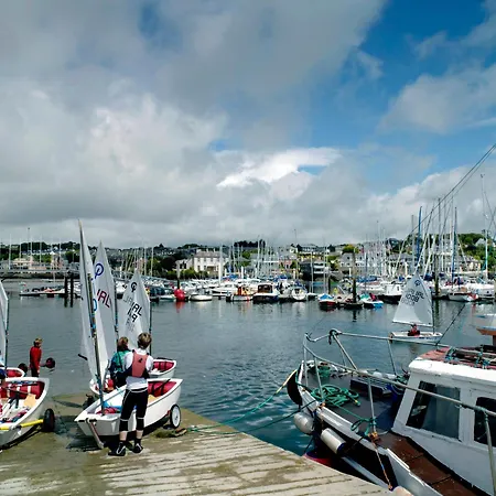 Apartment 2 Bedroom Harbour View In