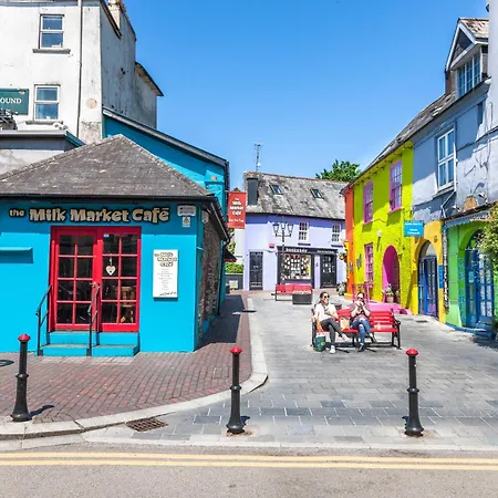 2 Bedroom Harbour View In Апартаменты *